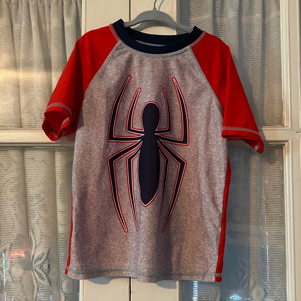 😉Bundle Days😉 Marvel Spiderman Boys Tee Shirt Short Sleeved Small